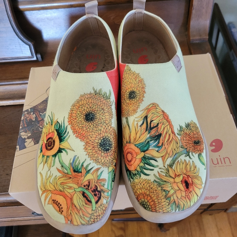 UIN Sunflower Canvas Slip-Ons - Yellow and Orange